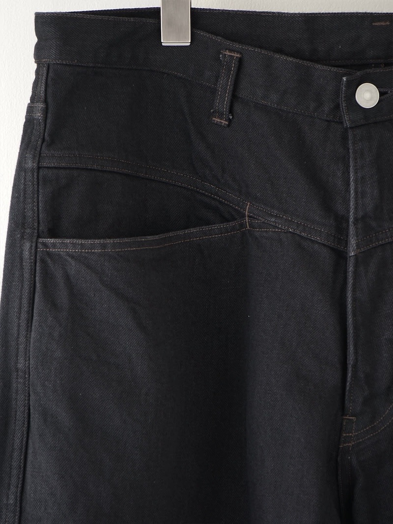 25AW COMOLI コモリ ブラックデニム テーパードパンツ