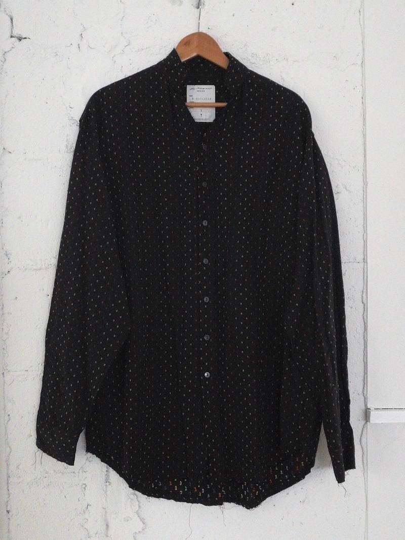 BLACKBIRD (ブラックバード) / cut off collar shirt (dot) 26SS