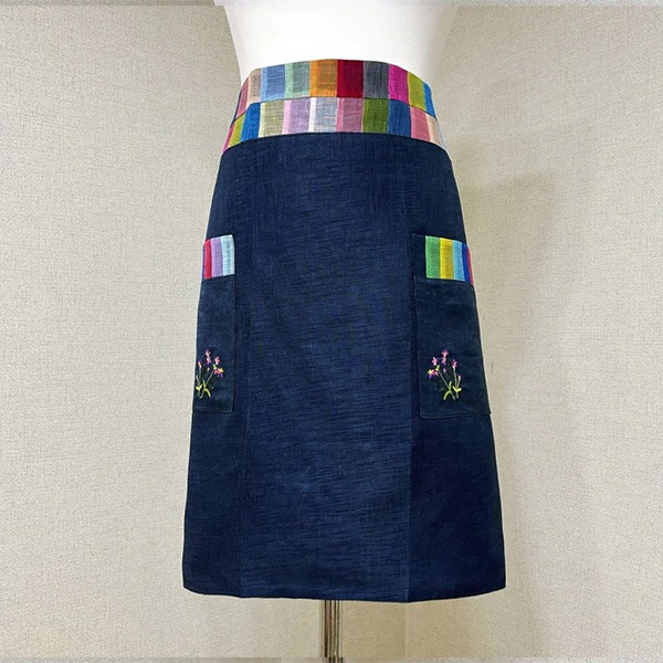 韓国伝統モシ】花刺繍ウエストハーフエプロン（ネイビー） | 新商品