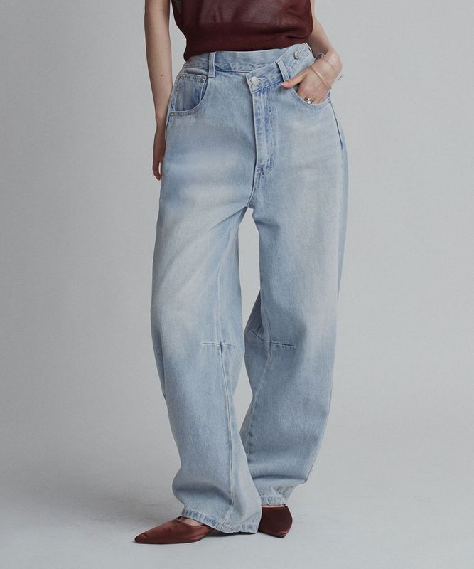 アシンメトリーカーヴィーデニムパンツ