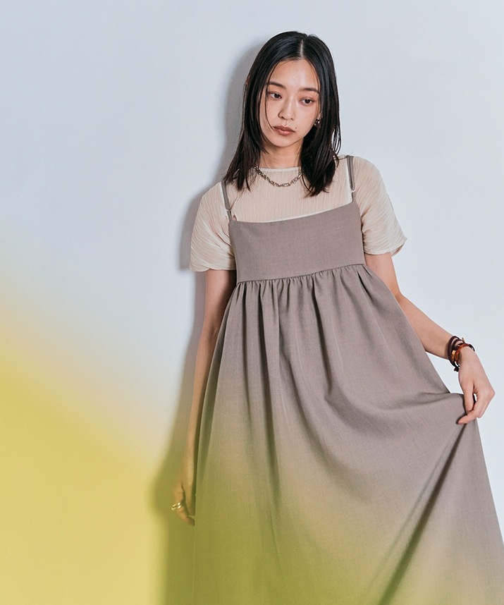１点限り♪新品 夏風に揺れるランダムプリーツのノースリーブワンピース 新商品】夏風にふんわり揺れる。「ランダムプリーツの