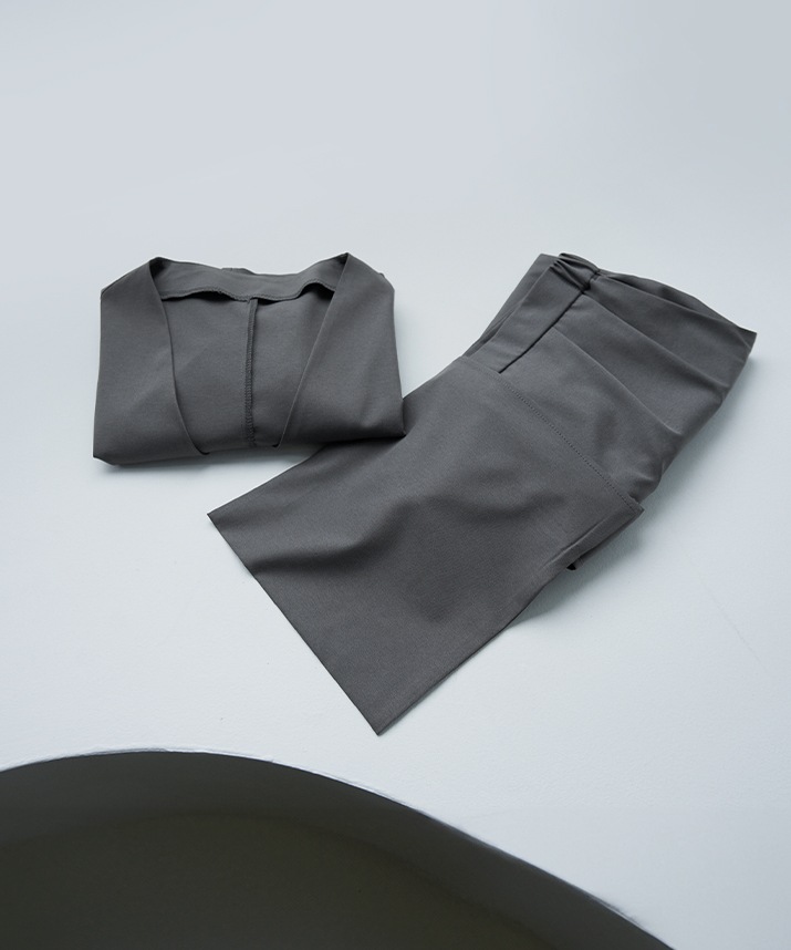 Limited Price】【SET】ポケッタブル軽量スーツセットアップ 全3色 2