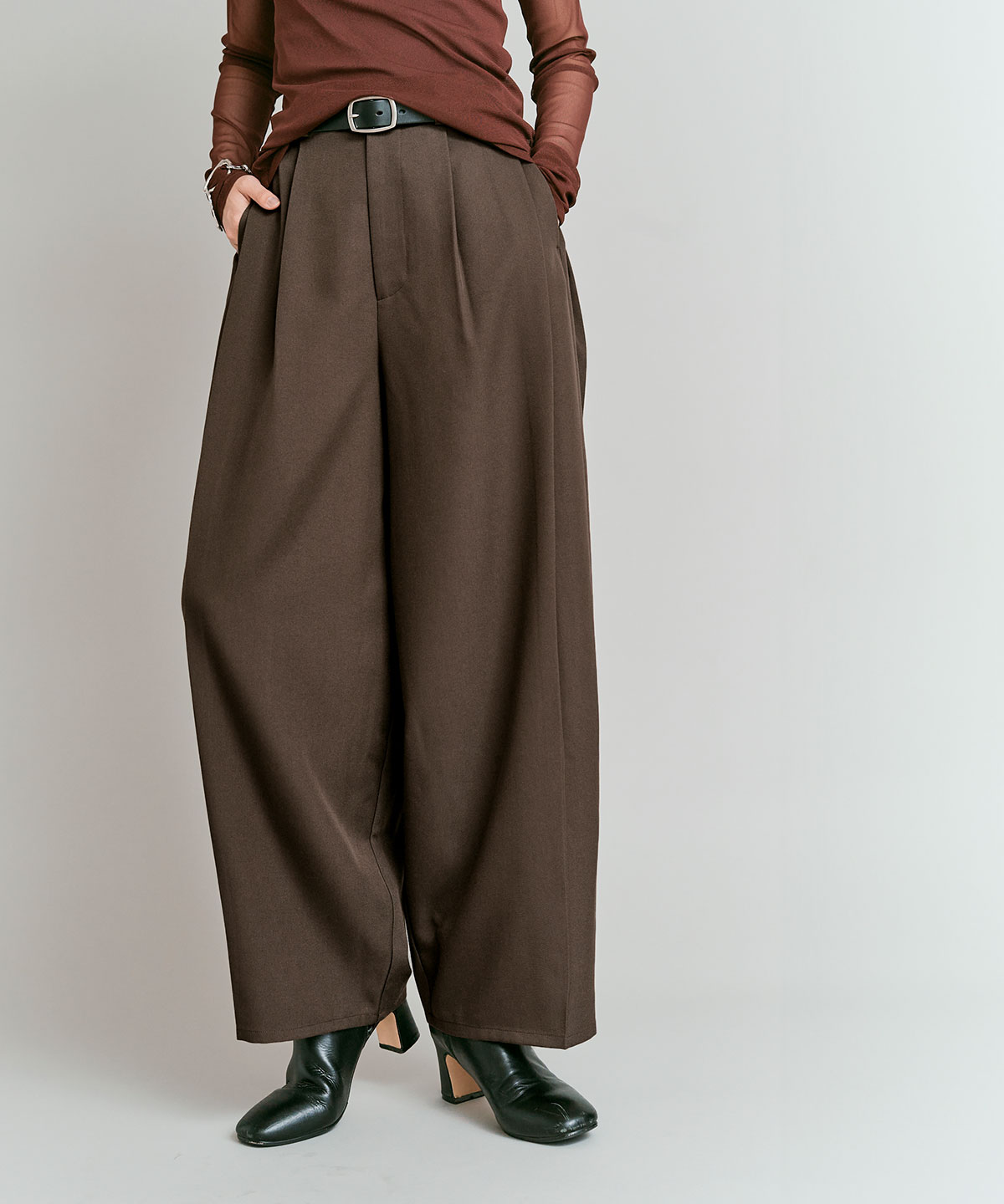 ストレッチソフトツイルコクーンスラックス 全4色