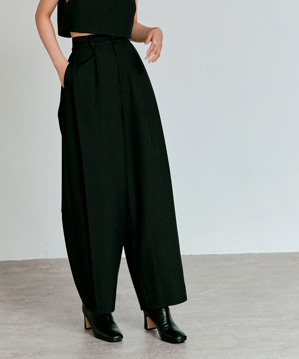 ストレッチソフトツイルコクーンスラックス 全4色