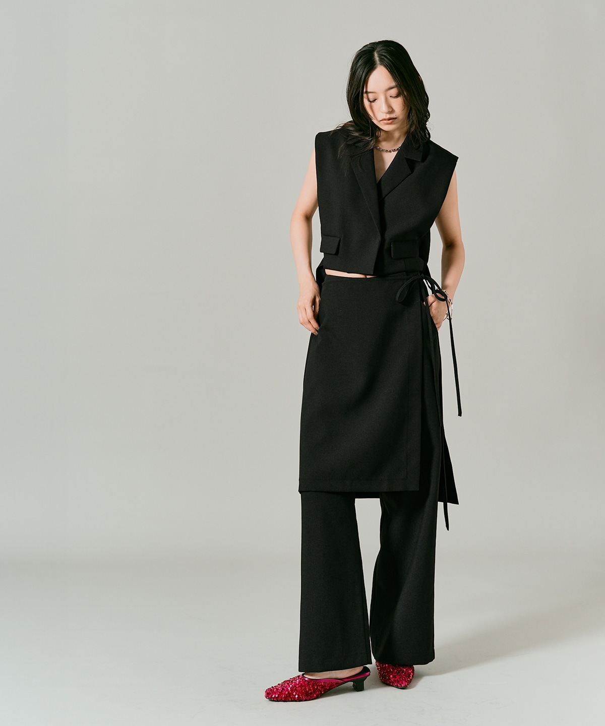 新品 23AW URU レーヨン ワイド ダブルジップ ショート 中綿 ベスト 予約販売】クラシカルツイルダブルショートベスト 全4色