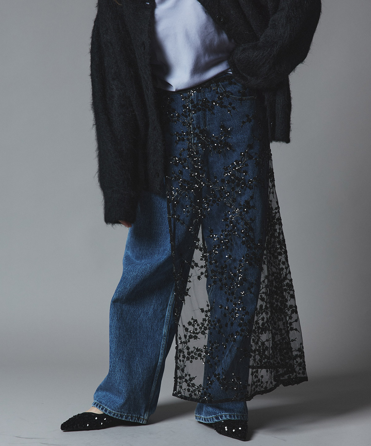 美品　COMME DES GARCONS デニムワンピース　ラップスカート　花柄 伸縮性◎】フレアデニムジャンパースカート（51015509