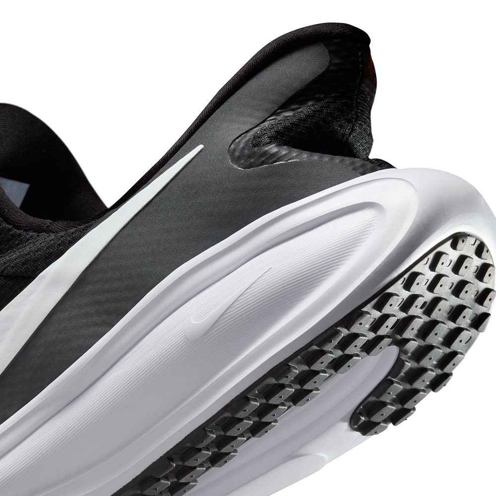 NIKE REVOLUTION 8 EASYON