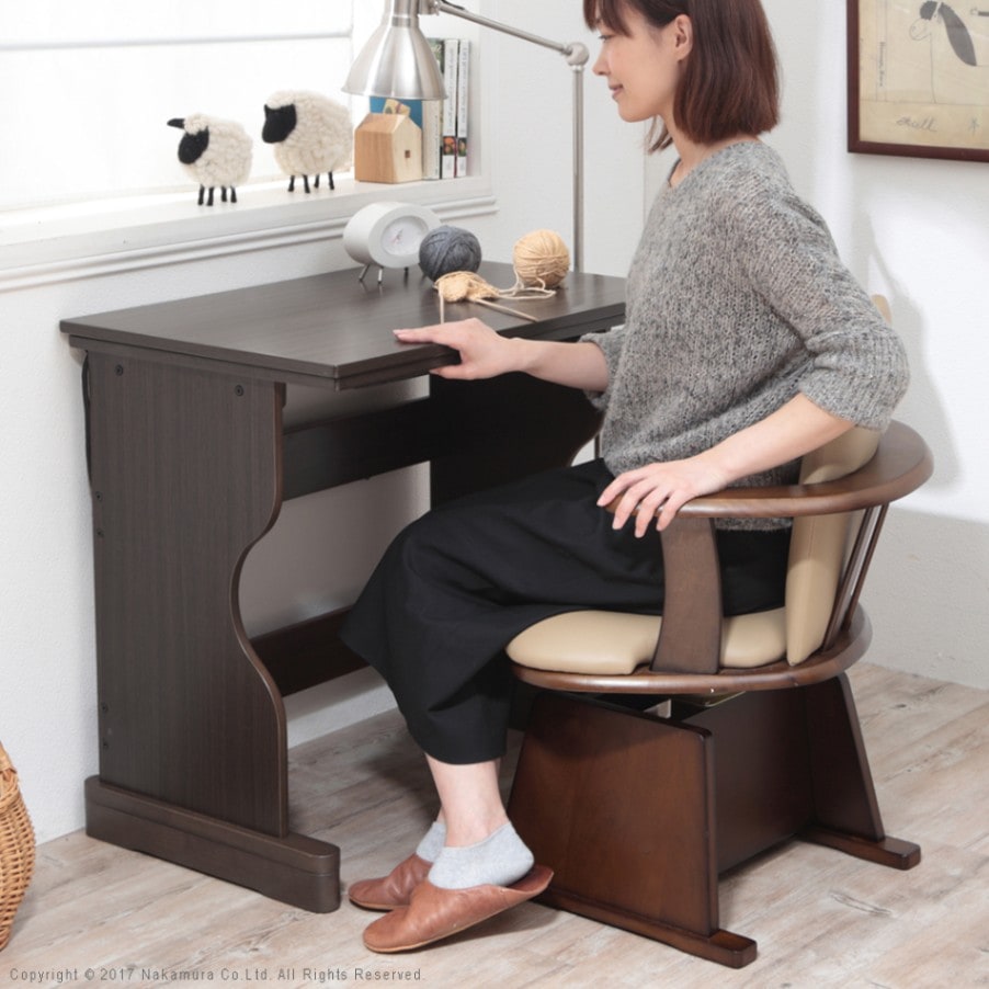 フォート デスク型ハイタイプこたつ 単体 75x50cm  薄型だけど温まりやすい設計のヒーターを搭載。シーズンオフもデスクとして1年中使いやすいデスク型コタツ。