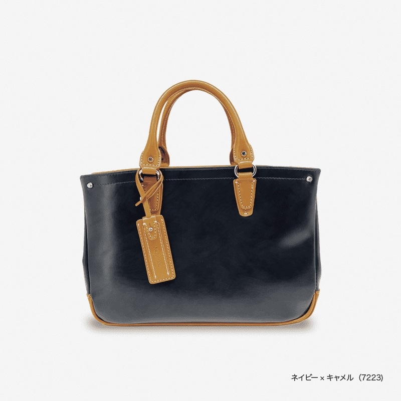 美品 アスレタ ヴェルディ 非売品 美品ボディバッグ ‼️ オンラインショップ限定 ボディバッグ （クロコダイル型押