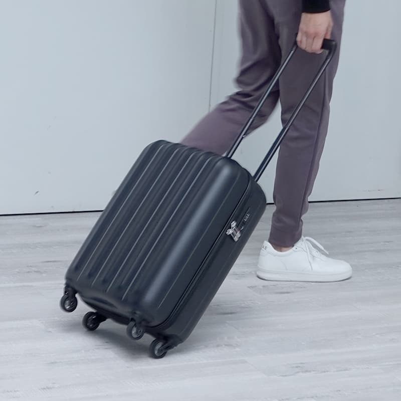 SUNCO 極軽 軽量ジッパースーツケース (49cm/35L) | スーツケース