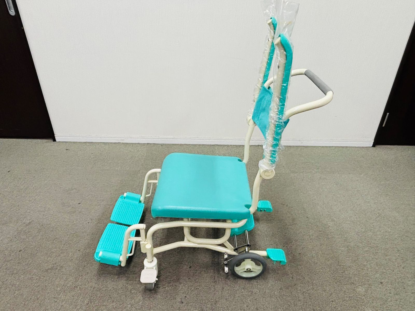 入浴補助用具　シャワーキャリー　デラックスタイプ　CAK-200F　【中古】