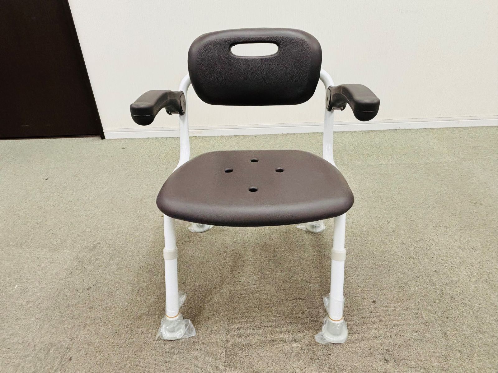入浴補助用具　シャワーチェア　ユクリアミドルSP　ワンタッチ折りたたみ　ブラウン【中古】