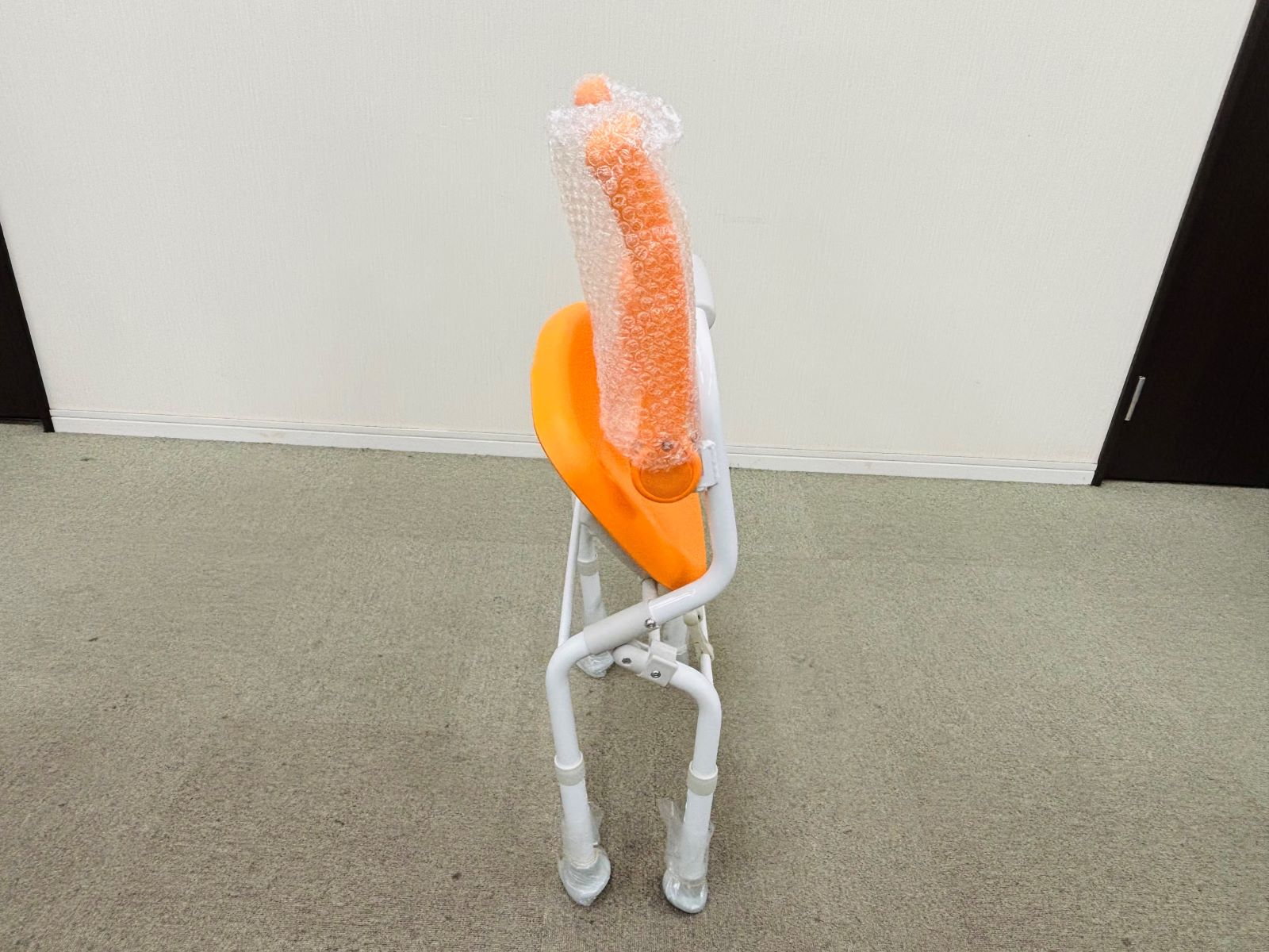 入浴補助用具　シャワーチェア　ユクリアミドルSP　折りたたみN　オレンジ【中古】