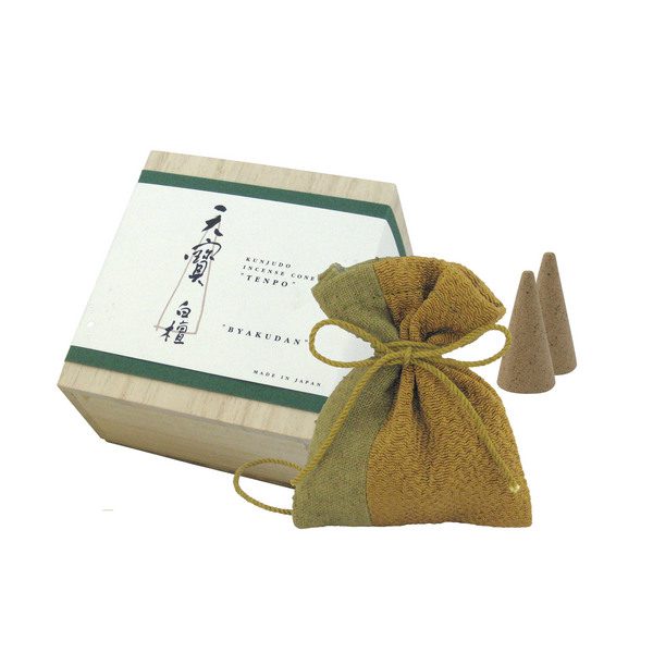 薫寿堂のお香『天寳(てんぽう) 【白檀】桐箱円錐形15個入』 | 取扱い