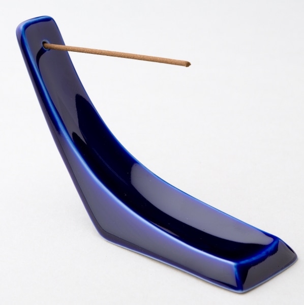 梅栄堂の香器『有田焼香立て【NAMI (なみ)】沈香お香セット』 | 取扱い