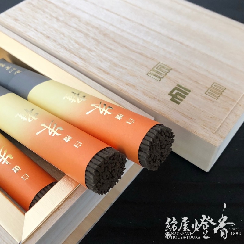 玉初堂の贈答/進物『白檀【朱雀(すざく)】短寸3把桐箱入[有煙