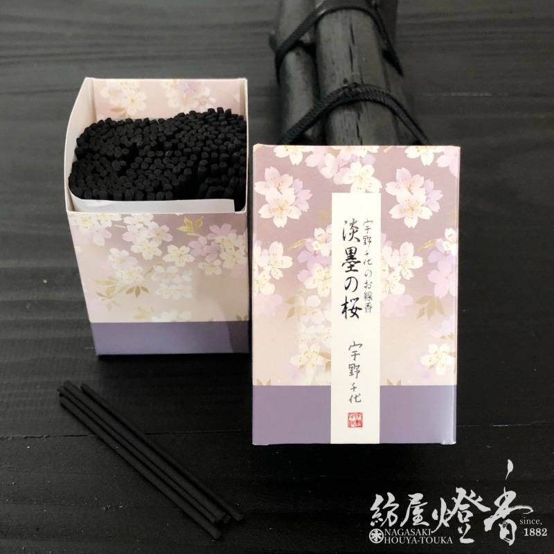 ミニ寸線香『宇野千代【淡墨(うすずみ)の桜】 ミニ寸スタンド型[微煙