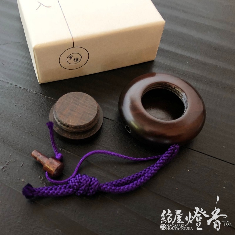 香用具『塗香入【紫檀・小】紙箱入』山田松香木店 | 取扱いメーカー
