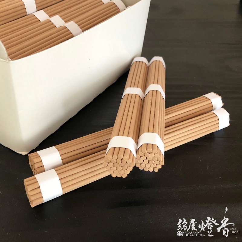 参拝/墓参線香『やさしい香り【護摩線香・長寸8寸/30把入】紙箱[有煙
