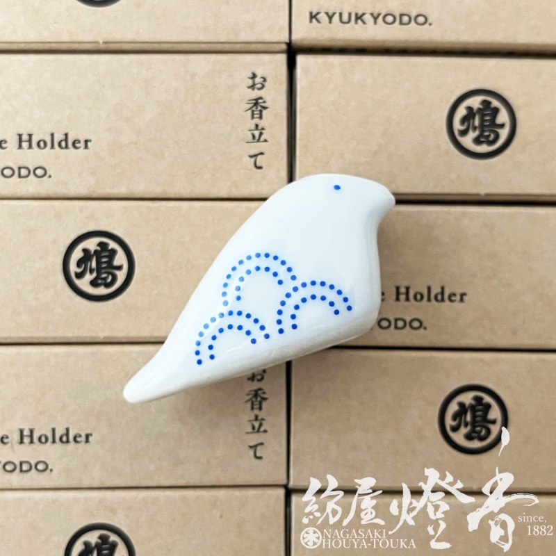 蝋燭立『鳩を抱いた伴天連』 0000000033662_uinIt09.jpg