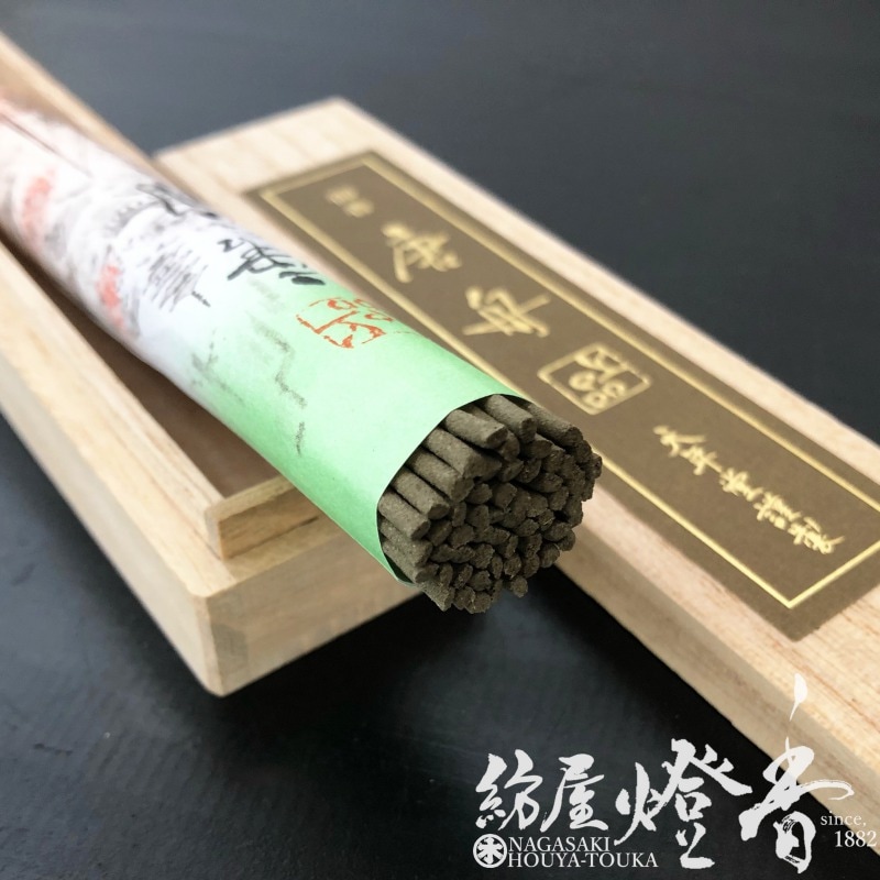 高級線香『桐箱【唐舟・上品(からふねじょうひん)-KARAFUNE-】短寸一把