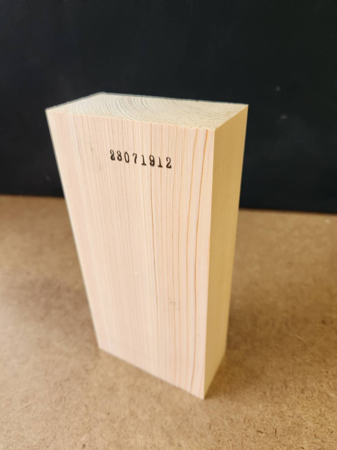 米桧　無垢　彫刻用木材　希少 桧 彫刻 木材 木 素材 幅90mm以上120mm未満｜彫刻材,桧(ヒノキ)｜木材