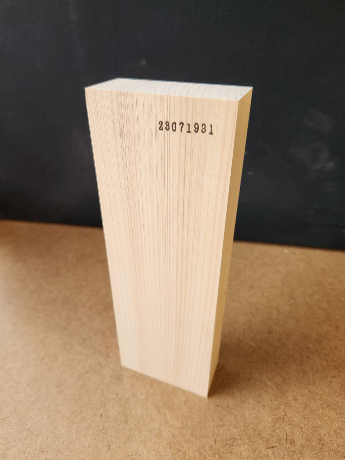 米桧　無垢　彫刻用木材　希少 桧 彫刻 木材 木 素材 幅90mm以上120mm未満｜彫刻材,桧(ヒノキ)｜木材