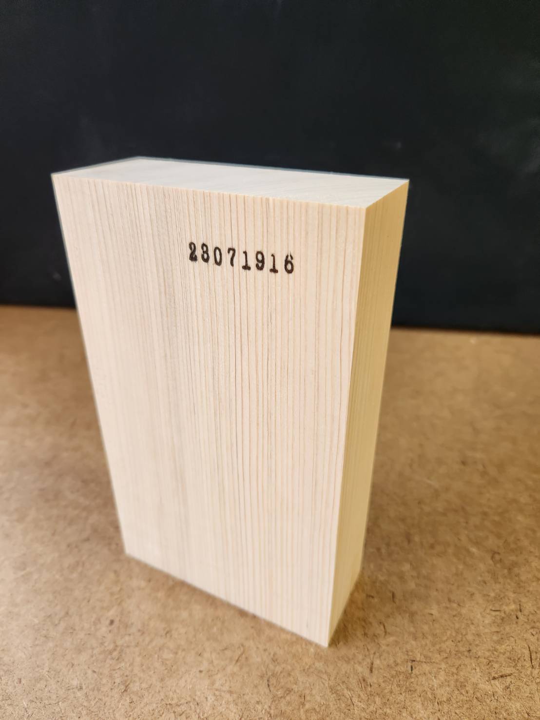 米桧　無垢　彫刻用木材　希少 米桧無垢彫刻用木材希少