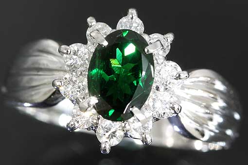 Pt900　グリーンガーネット　ダイヤ　指輪 楽天市場】Pt900 グリーンガーネット ダイヤモンド 取り巻き リング