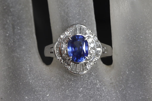 A584-25n0020 【サファイア1.37cts】ダイヤPt900リング