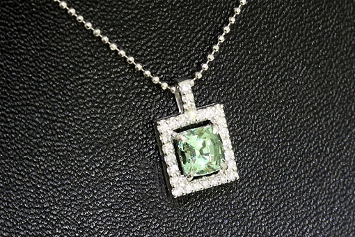 A557-21n0031【ガーネット 1.136cts】Pt900ダイヤ入りペンダントヘッド