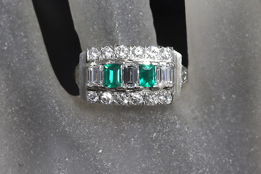 A584-25n0023【エメラルド&ダイヤ】セミアンティークPm900リング