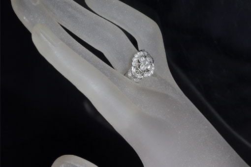 A583-24n0074【POLA(ポーラ)】Pt900ダイヤモンドリング