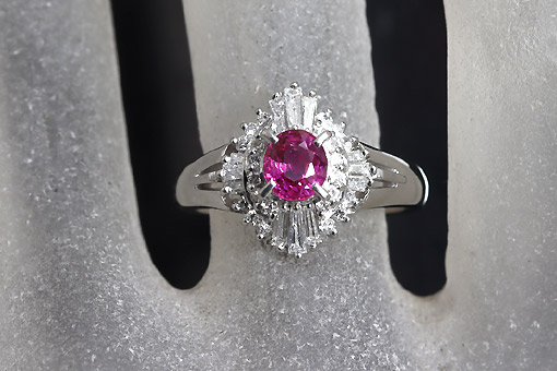 A586-25n0257【ルビー0.48cts】Pt900ダイヤモンドリング