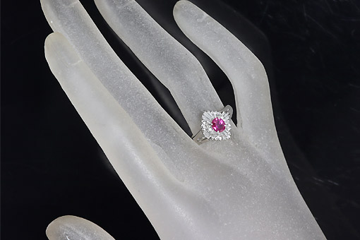 A586-25n0257【ルビー0.48cts】Pt900ダイヤモンドリング