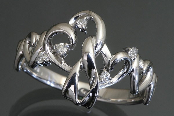 A238-13z0088【ダイヤモンド】ハートデザインK18WGリング