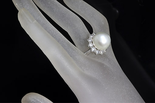 A103-ka-3【白蝶真珠φ13ミリ&2ctsダイヤ】Pt900リング