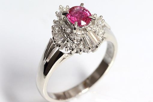 A586-25n0257【ルビー0.48cts】Pt900ダイヤモンドリング