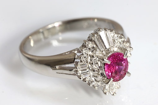 A586-25n0257【ルビー0.48cts】Pt900ダイヤモンドリング