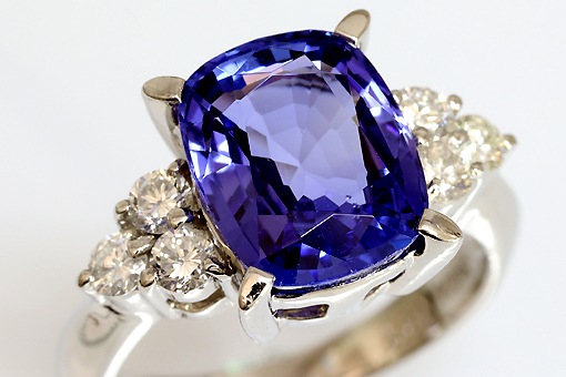 pt900 ファンシーカットダンザナイト3.79ct ダイヤ0.33ct指輪 pt900 ファンシーカットダンザナイト3.79ct ダイヤ0.33ct指輪