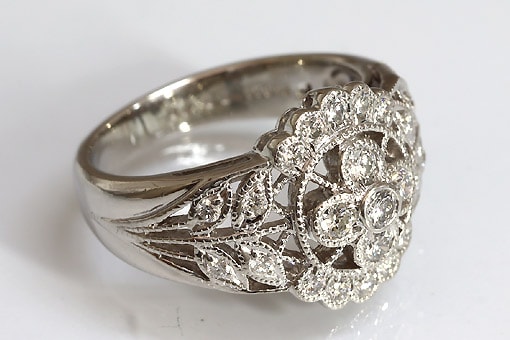 A583-24n0074【POLA(ポーラ)】Pt900ダイヤモンドリング