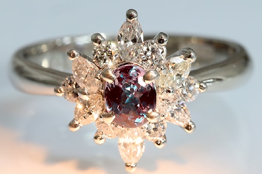 A574-22n0123【アレキサンドライト 0.27cts】Pt900ダイヤモンドリング