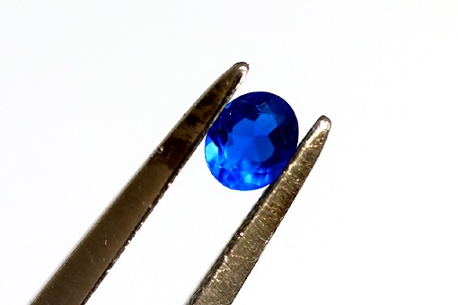 M0627-3)『ドイツ産』天然アウイナイト(アウイン)ルース 0.041ct 色濃く 