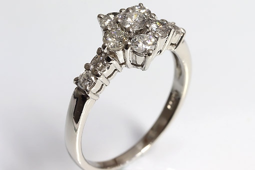 ♡*♡様 pt900 1カラット　ダイヤモンド　リング 楽天市場】pt900 ダイヤモンド リング【1.00ct 】【中央宝石研究