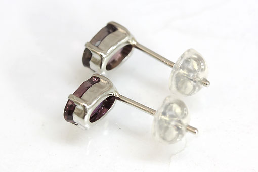 サファイアのピアス A554-20n0217-2【カラーチェンジサファイア 1.20cts】Pt900ピアス