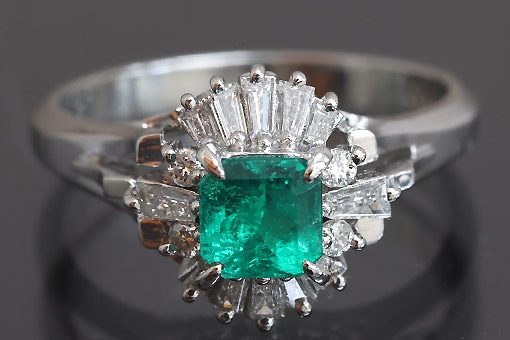 Pt900 エメラルド　1.34 ダイヤモンド　0.44 リング　指輪 美品】PT900 エメラルド コロンビア産 0.44ct ダイヤ リング – ABABIL.gems