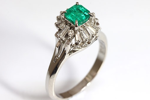 Pt900 エメラルド　1.34 ダイヤモンド　0.44 リング　指輪 美品】PT900 エメラルド コロンビア産 0.44ct ダイヤ リング – ABABIL.gems