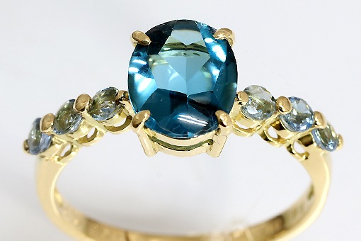 in1087ki0089【ブルートパーズ&アクアマリン】K18リング 