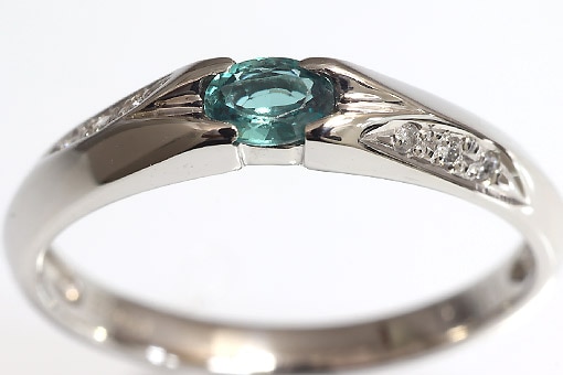 専用 Pt900 アレキサンドライト・ダイヤモンド リング 希少 Pt900 アレキサンドライト ダイヤモンド リング 0.17ct D0.144ct