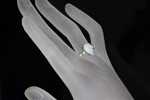 A555-21n0008【オパール＆ダイヤモンド】Pt900リング